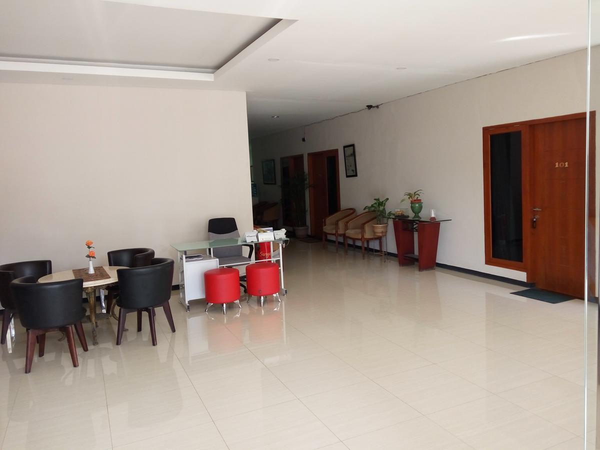 Hotel Wisata Baru Serang Esterno foto