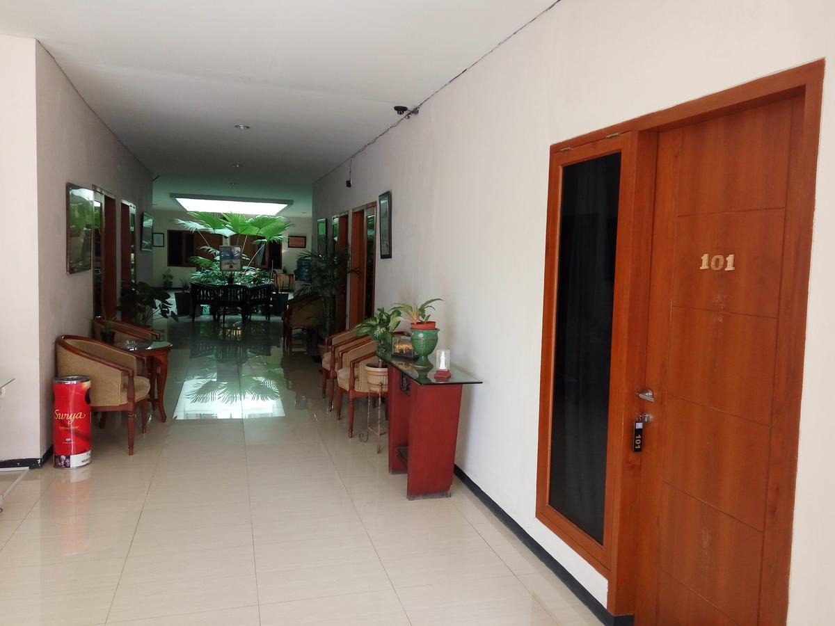 Hotel Wisata Baru Serang Esterno foto